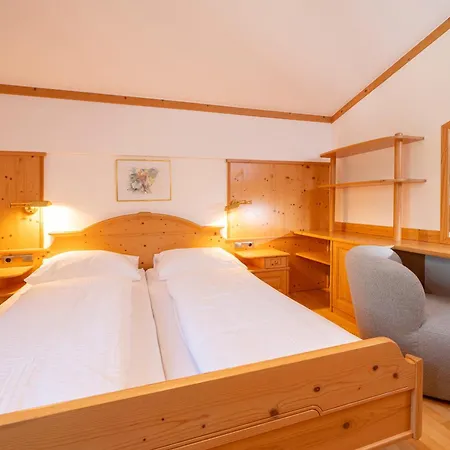 Haus Niederoesterreich * Kirchberg in Tirol